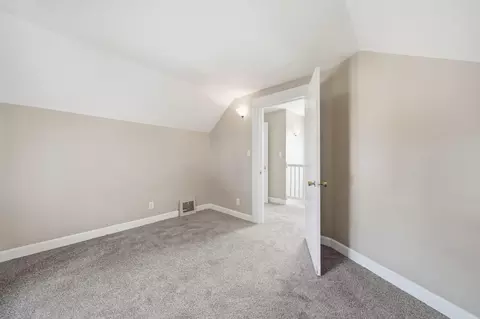 Bedroom - 122 W Monroe St, Jackson, MI 49202 photo 4 of 4