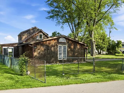 Exterior - 124 Roselawn St, Algonac, MI 48001 photo 3 of 3