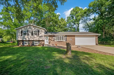 1523 Balmoral Ln, Niles, MI 49120