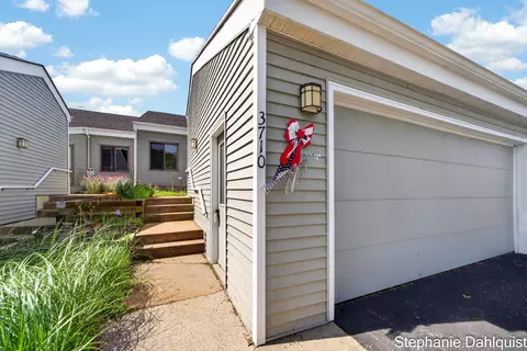3710 Mona Kai Blvd #14, Norton Shores, MI 49444