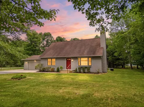10037 Peppermill Ln, Canadian Lakes, MI 49346