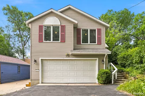 736 Halena St NE, Grand Rapids, MI 49505