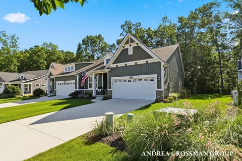 17512 Shinnecock Dr, Spring Lake, MI 49456