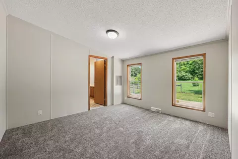 Bedroom - 4794 Seymour Rd, Jackson, MI 49201 photo 1 of 3