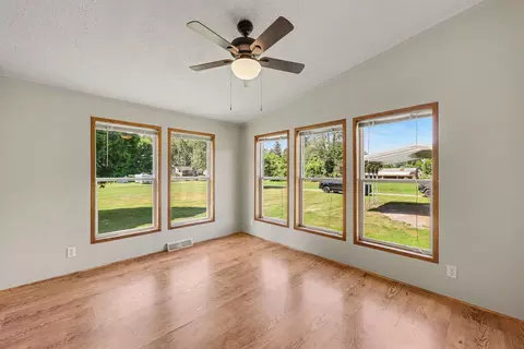 Living - 4794 Seymour Rd, Jackson, MI 49201 photo 3 of 3