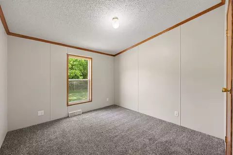 Bedroom - 4794 Seymour Rd, Jackson, MI 49201 photo 3 of 3