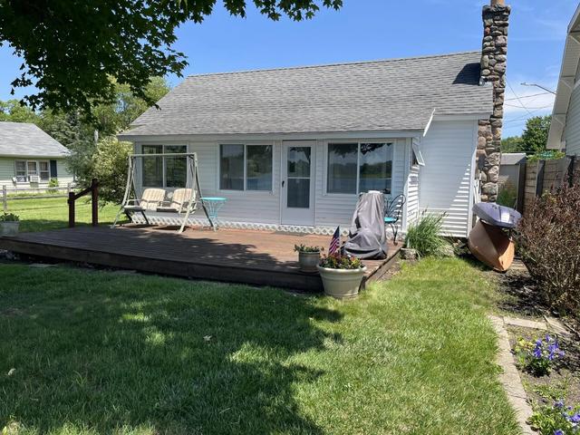 6771 Campau Lake Dr SE, Alto, MI 49302