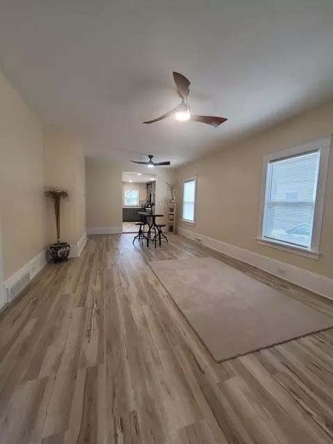 Living - 127 N Thompson St, Jackson, MI 49202 photo 2 of 2