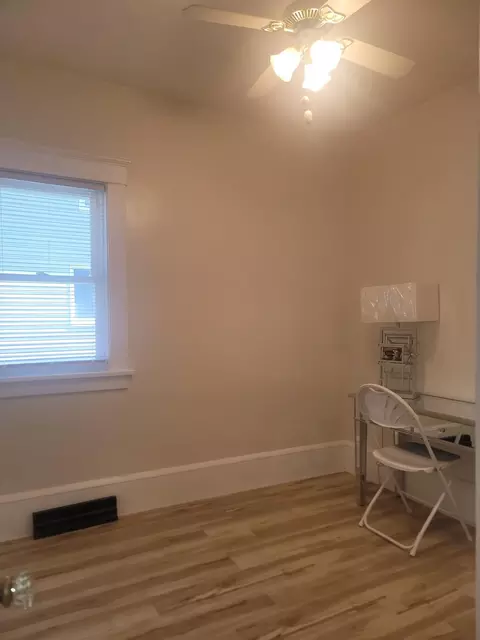 Bedroom - 127 N Thompson St, Jackson, MI 49202 photo 2 of 2