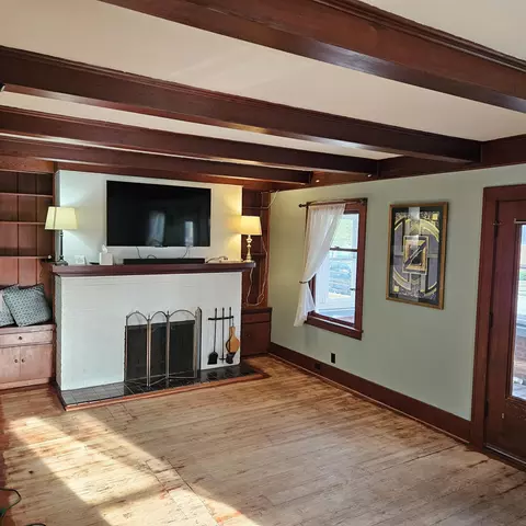 Living - 516 Exchange St, Spring Lake, MI 49456 photo 1 of 2
