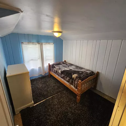 Bedroom - 516 Exchange St, Spring Lake, MI 49456 photo 5 of 6