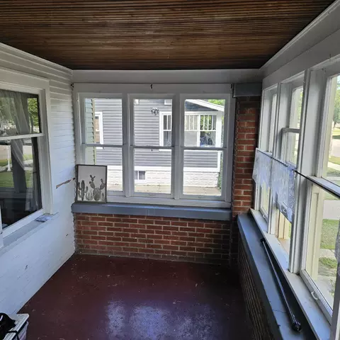 Exterior - 516 Exchange St, Spring Lake, MI 49456 photo 2 of 5