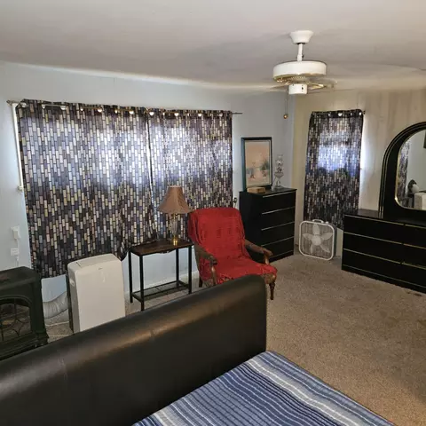Bedroom - 516 Exchange St, Spring Lake, MI 49456 photo 2 of 6