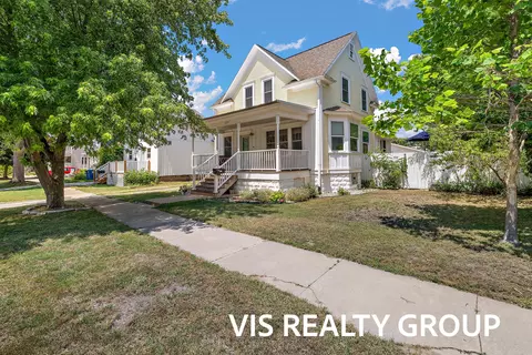 627 Fulton Ave, Grand Haven, MI 49417