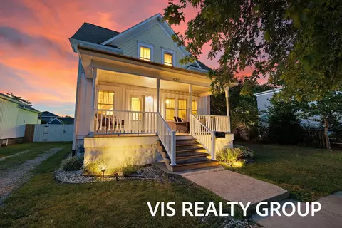 627 Fulton Ave, Grand Haven, MI 49417