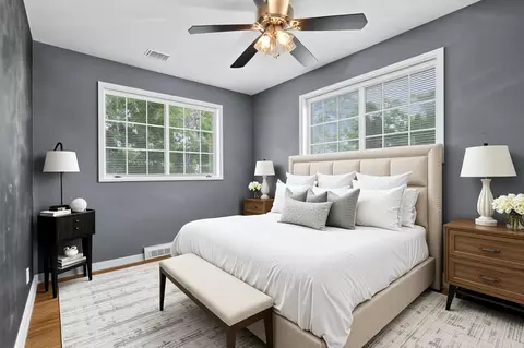 Bedroom - 17175 Moorepark Rd, Three Rivers, MI 49093 photo 1 of 8