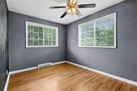 Bedroom - 17175 Moorepark Rd, Three Rivers, MI 49093 photo 2 of 8