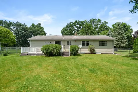Exterior - 17175 Moorepark Rd, Three Rivers, MI 49093 photo 4 of 10