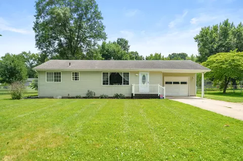 Exterior - 17175 Moorepark Rd, Three Rivers, MI 49093 photo 2 of 10