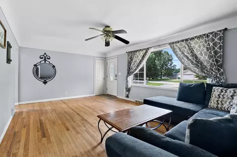 Living - 17175 Moorepark Rd, Three Rivers, MI 49093 photo 3 of 3