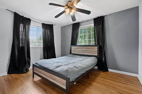 Bedroom - 17175 Moorepark Rd, Three Rivers, MI 49093 photo 4 of 8