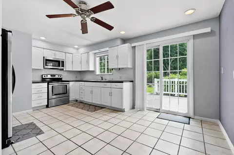 Kitchen - 17175 Moorepark Rd, Three Rivers, MI 49093 photo 1 of 5