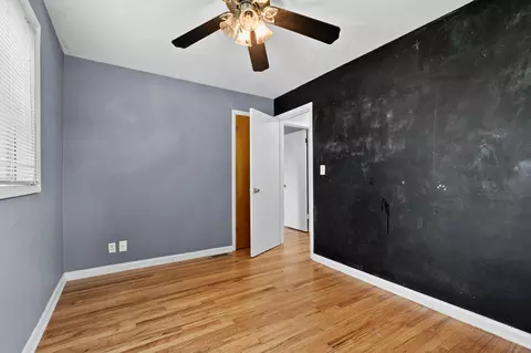 Bedroom - 17175 Moorepark Rd, Three Rivers, MI 49093 photo 3 of 8
