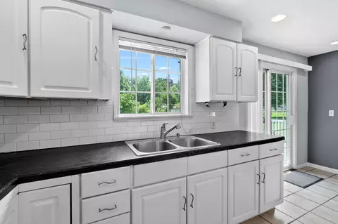 Kitchen - 17175 Moorepark Rd, Three Rivers, MI 49093 photo 5 of 5