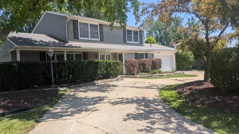 25964 Kilreigh Dr, Farmington Hills, MI 48336