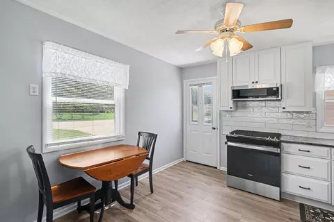 Kitchen - 3604 Clinton Way, Jackson, MI 49201 photo 2 of 2