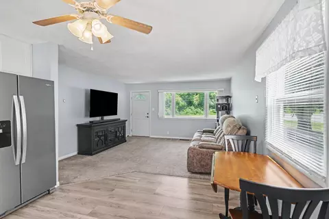 Living - 3604 Clinton Way, Jackson, MI 49201 photo 1 of 2