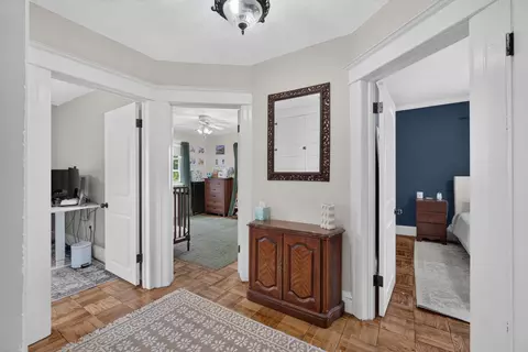 Entry Way - 1046 Fourth St, Jackson, MI 49203 photo 5 of 6