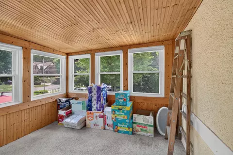 Exterior - 1046 Fourth St, Jackson, MI 49203 photo 7 of 15