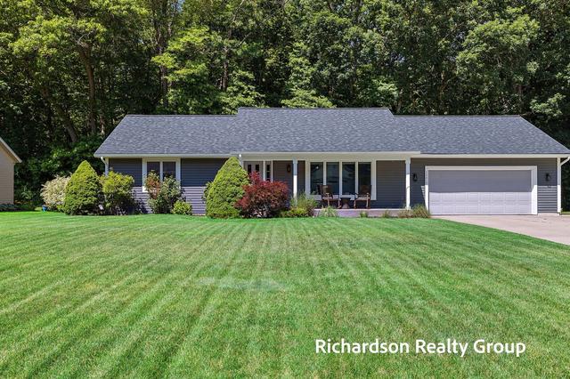 15317 Vintage Ave, Grand Haven, MI 49417