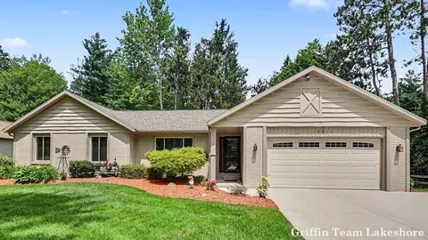 15911 Fendt Farm Dr, Holland, MI 49424