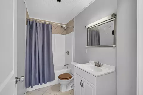 Bath - 10932 Baker Rd, Jerome, MI 49249 photo 1 of 1