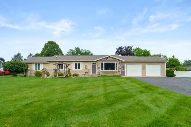 47260 Klett Rd, Paw Paw, MI 49079