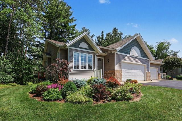 726 Glenvale Dr, Coopersville, MI 49404