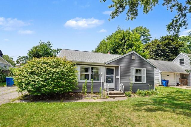 121 N Ridgeway Dr, Battle Creek, MI 49015