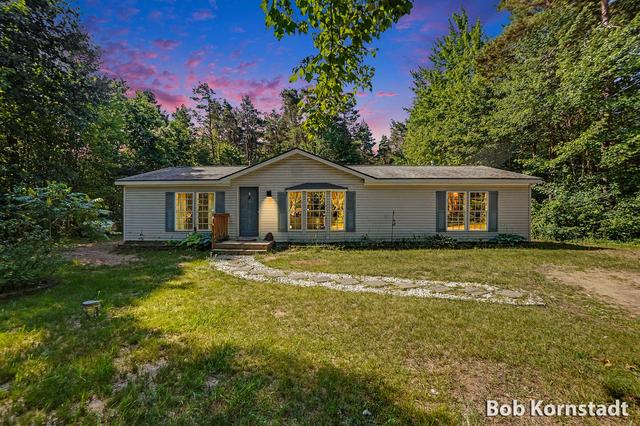 755 Cypress St, Howard City, MI 49329