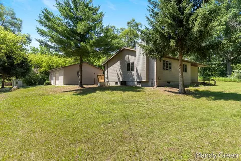 Exterior - 830 S Senator Rd, Crystal, MI 48818 photo 1 of 4