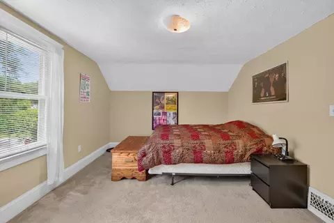 Bedroom - 305 Watts St, Jackson, MI 49203 photo 3 of 4