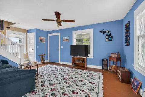 Living - 305 Watts St, Jackson, MI 49203 photo 1 of 2