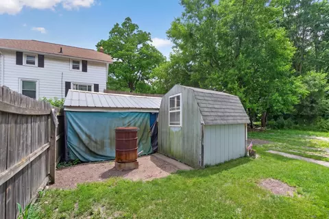 Exterior - 305 Watts St, Jackson, MI 49203 photo 9 of 11