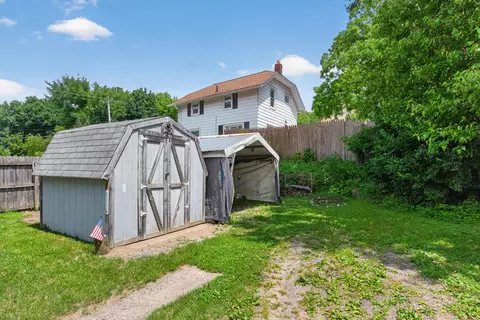 Exterior - 305 Watts St, Jackson, MI 49203 photo 7 of 11