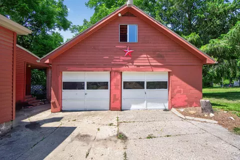 Exterior - 308 N State St, Jackson, MI 49201 photo 5 of 8