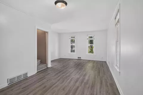 Living - 308 N State St, Jackson, MI 49201 photo 1 of 3