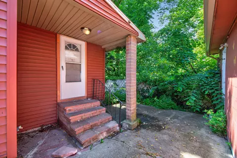 Exterior - 308 N State St, Jackson, MI 49201 photo 7 of 8