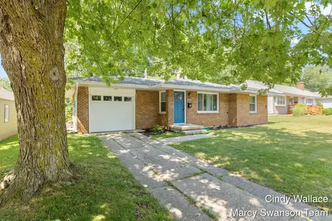 351 Rosemary St SE, Grand Rapids, MI 49507