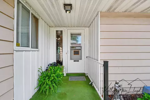 5705 Leisure South Dr SE, Grand Rapids, MI 49548